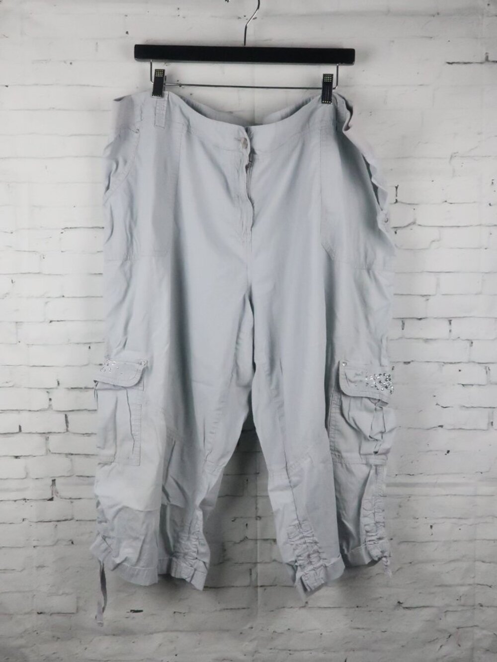 STYLE & CO LIGHT BLUE HIGH WAIST CARGO CAPRI PANTS WITH BLING POCKETS SIZE 22W